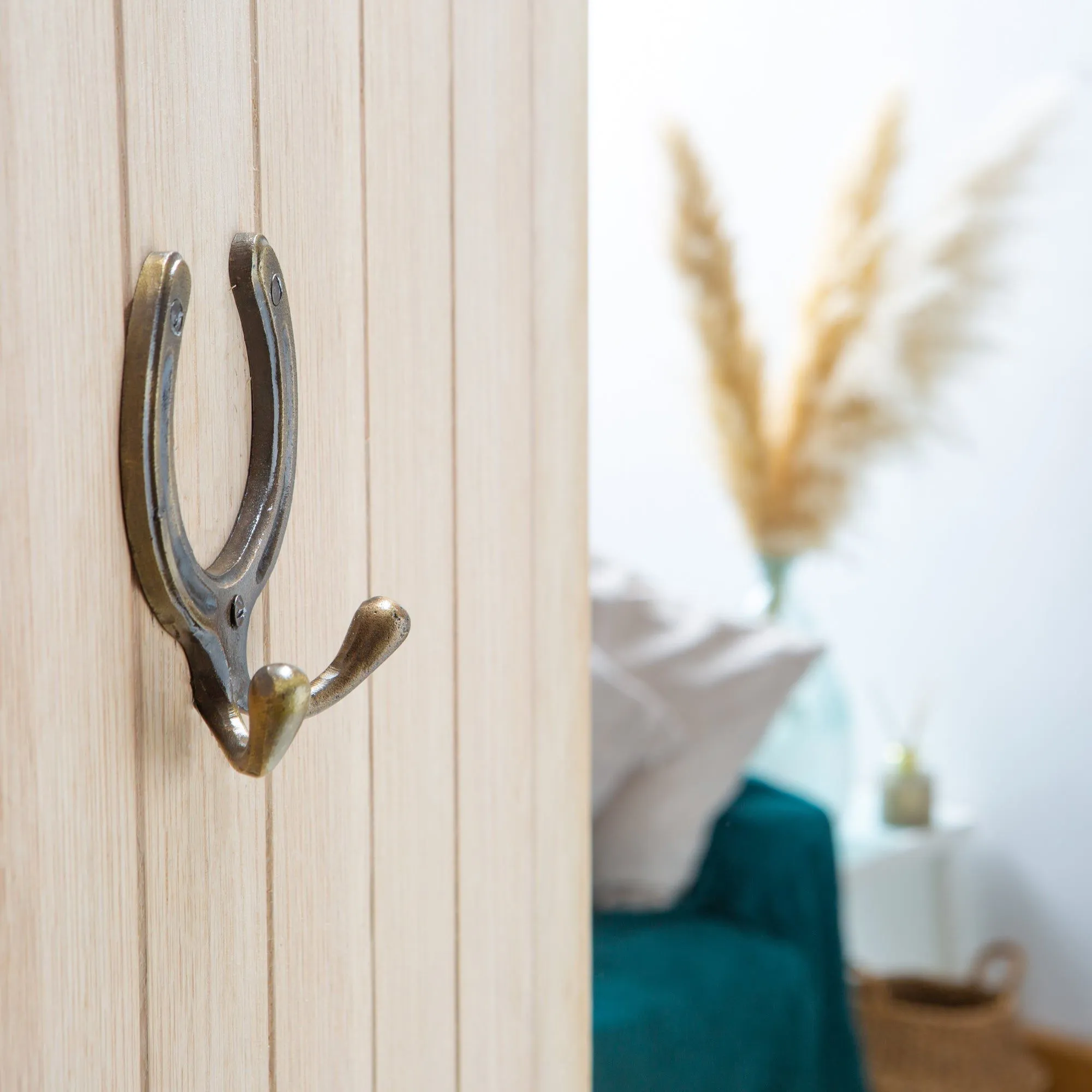 100mm x 110mm Horse Shoe Double Coat Hook - By Hammer & Tongs