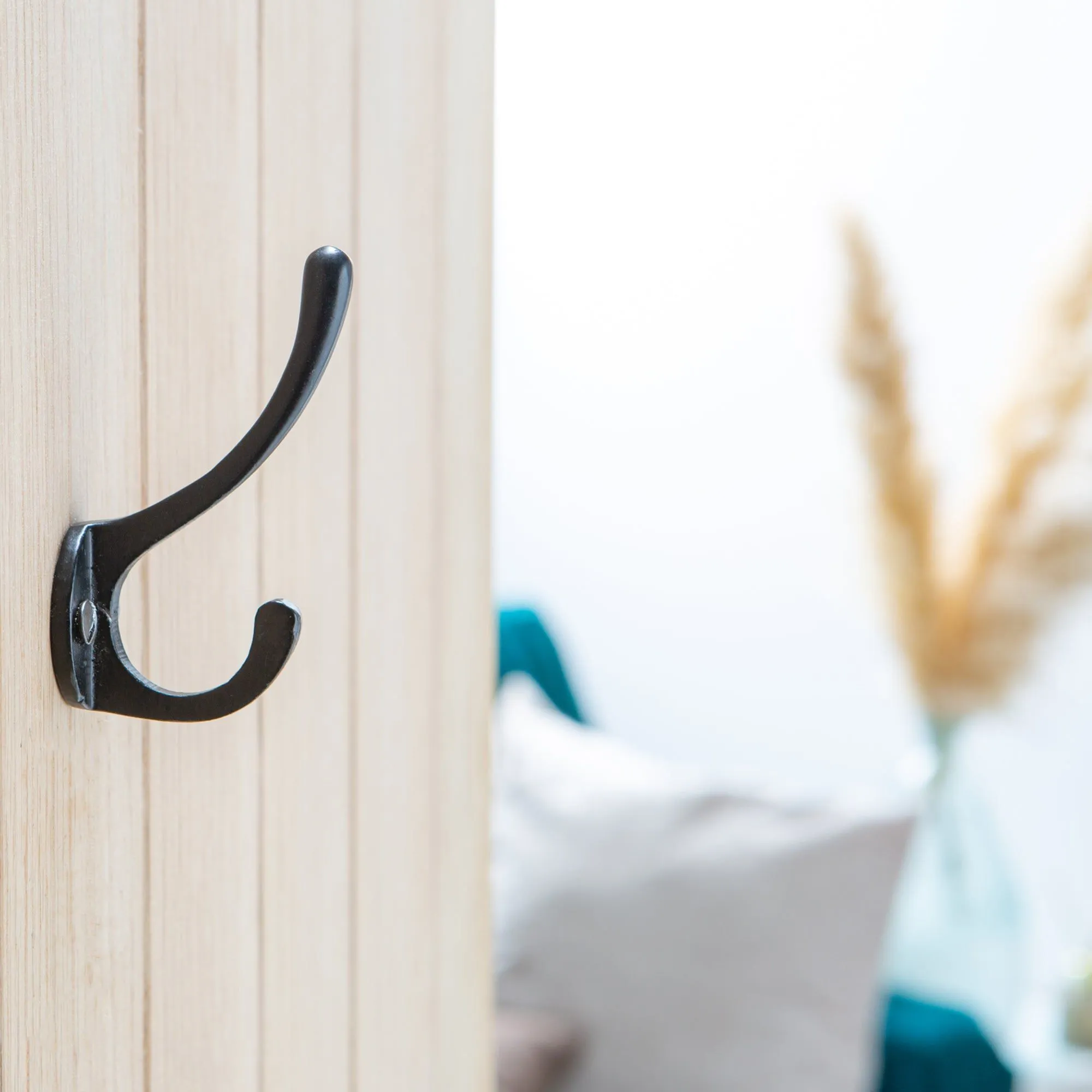 25mm x 80mm Hat & Coat Hook - By Hammer & Tongs