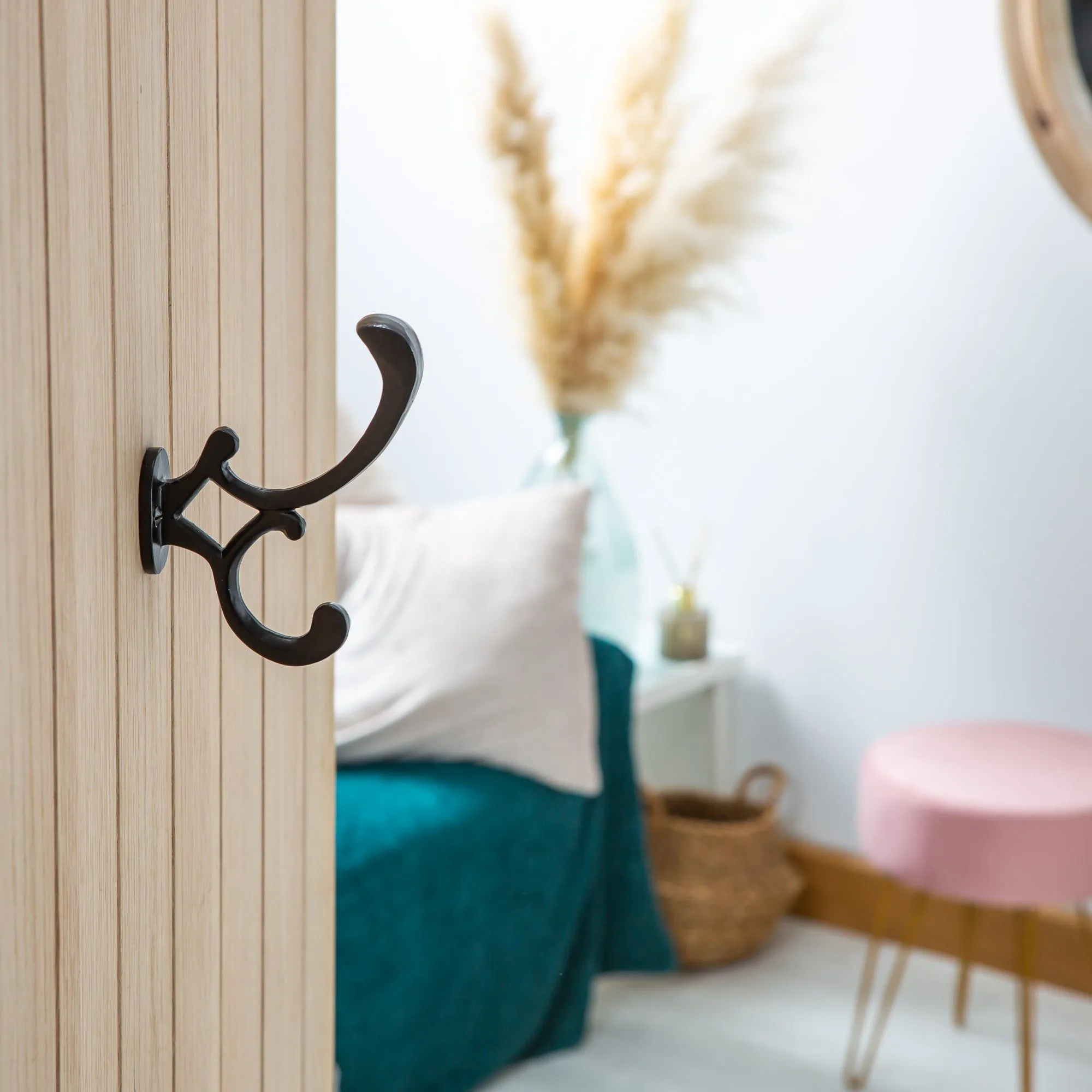 30mm x 130mm Ornamental Hat & Coat Hook - By Hammer & Tongs