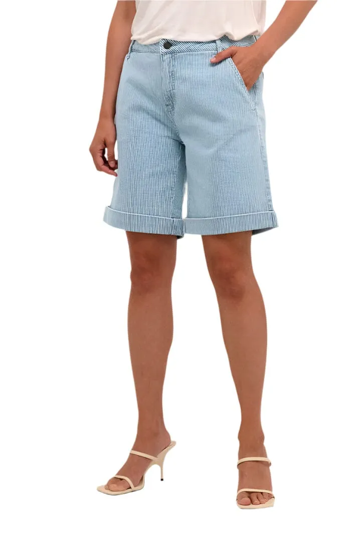BLUE SHORTS WITH POCKETS