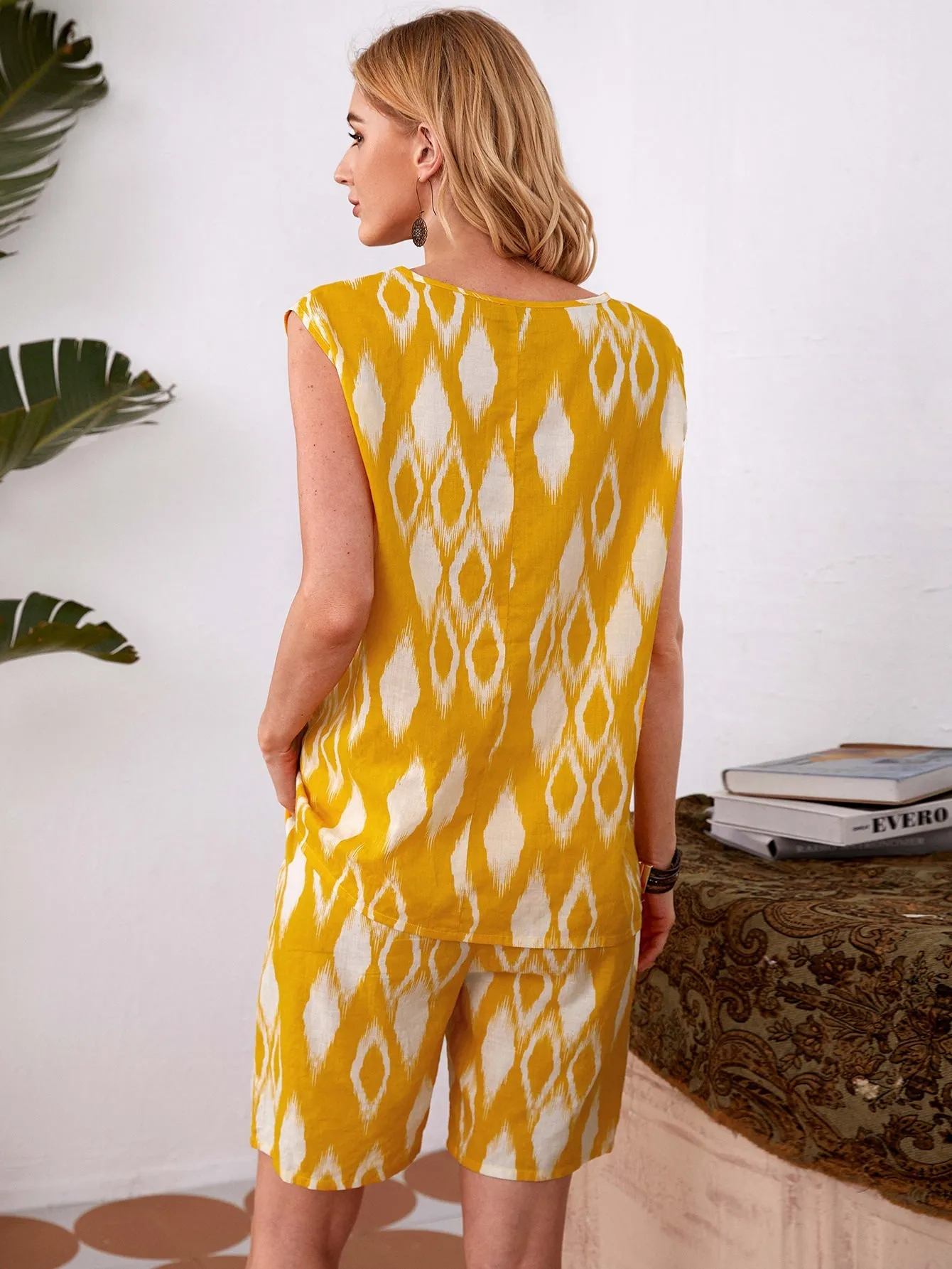 Casual Geometric Sleeveless Round Neck Semi-Sheer Women Two-Piece Outfits