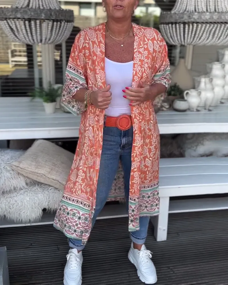 Fashionable printed holiday beach coat