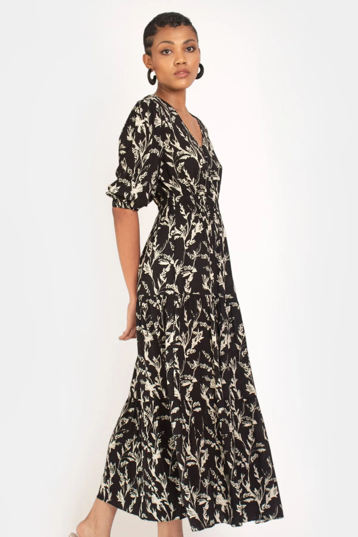 Kalmia Maxi in Black & White Sketch Floral