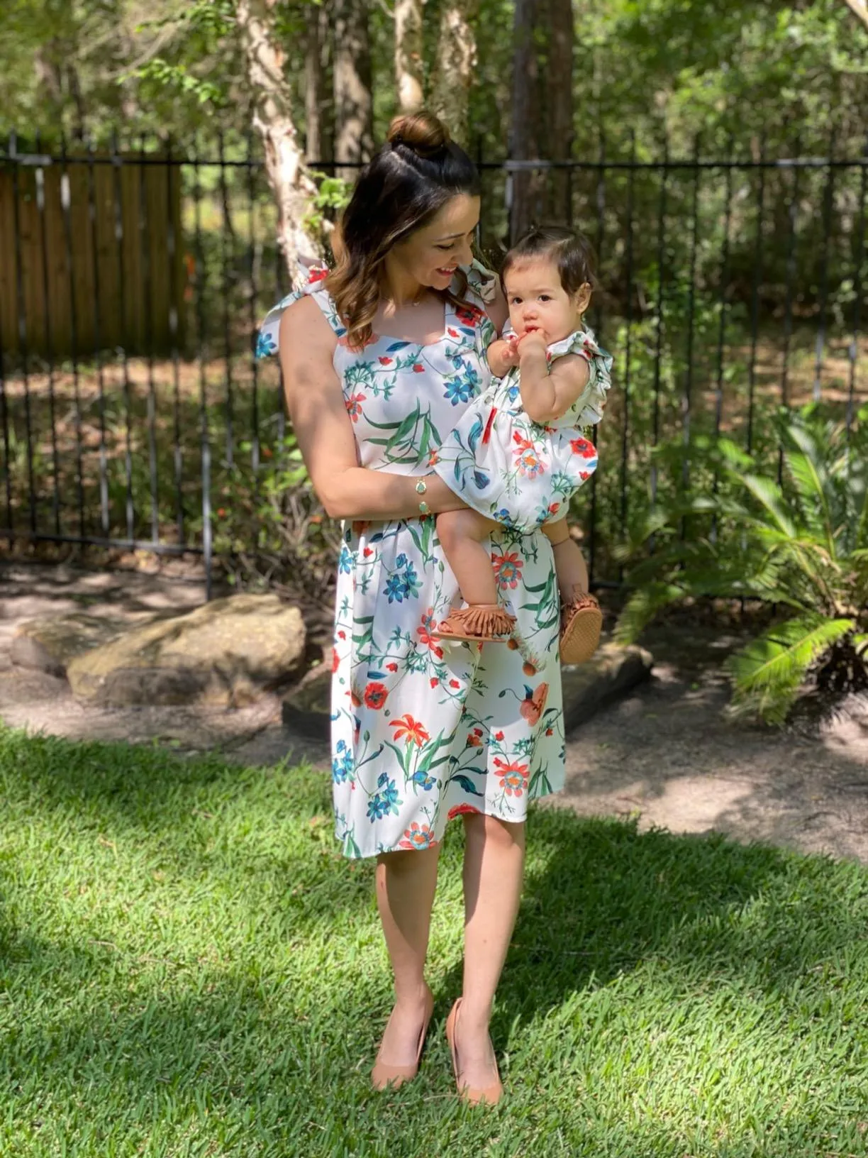Mommy and Me Floral Printed Dresses Shoulder Straps Bowknot Sleeveless Matching Outfits