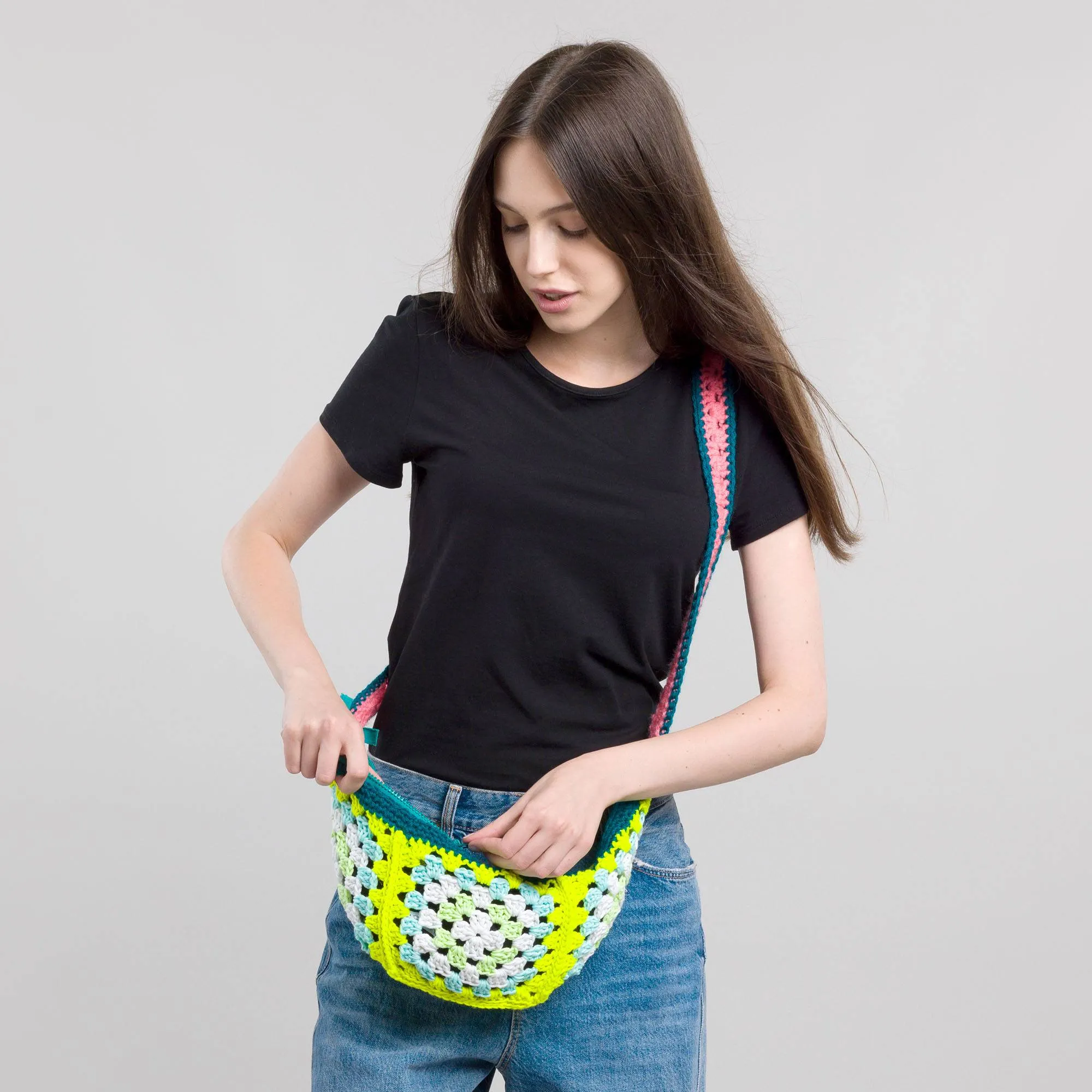 Red Heart Radiant Crochet Glowy Granny Cross Body Bag