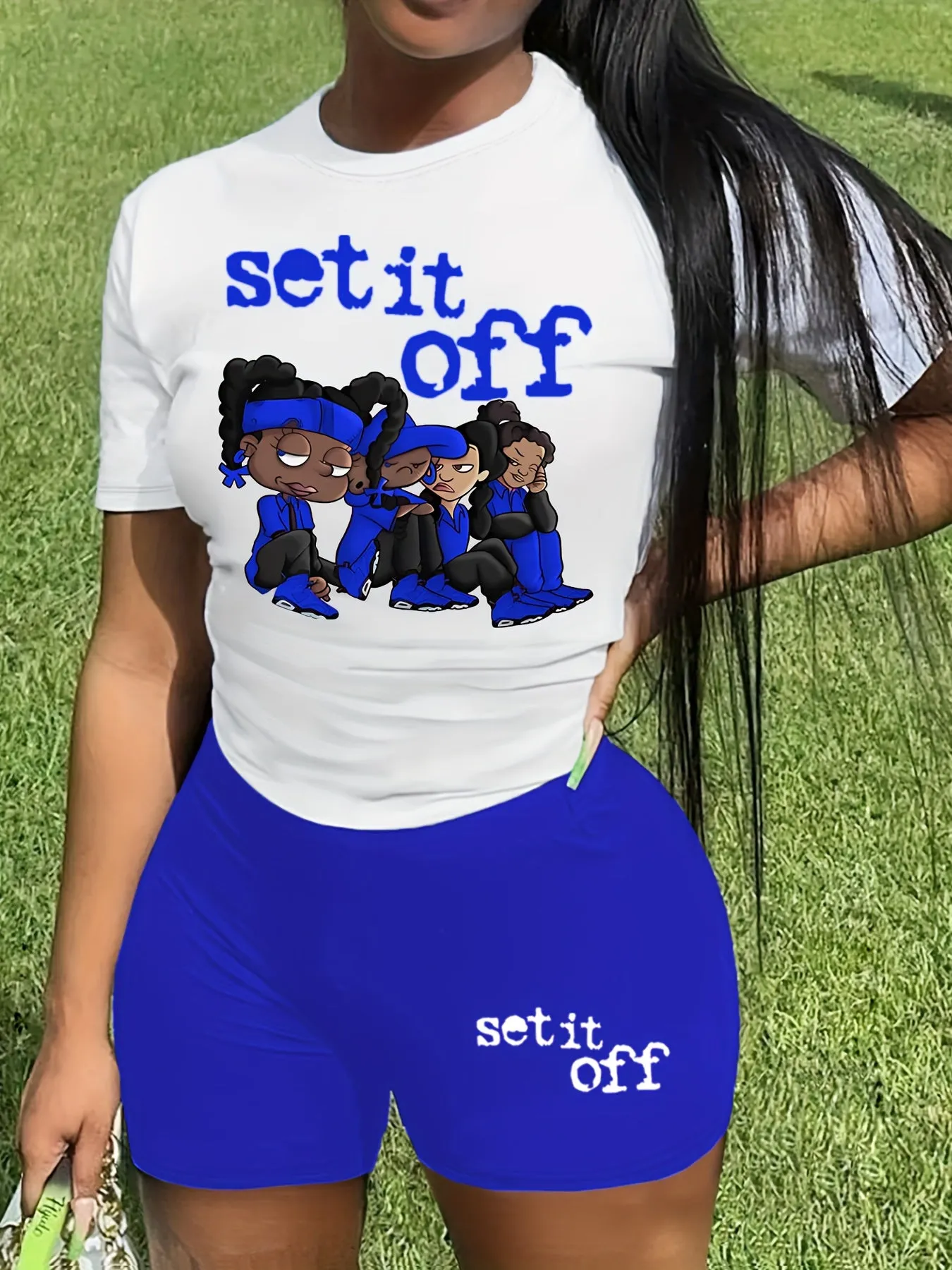 Two-Piece Chic Pantsuit - Women's Casual Crew Neck Tee & Summer Shorts Outfit Set for Warm Days - Comfortable, Relaxed Fit, Short Sleeve, Print Design