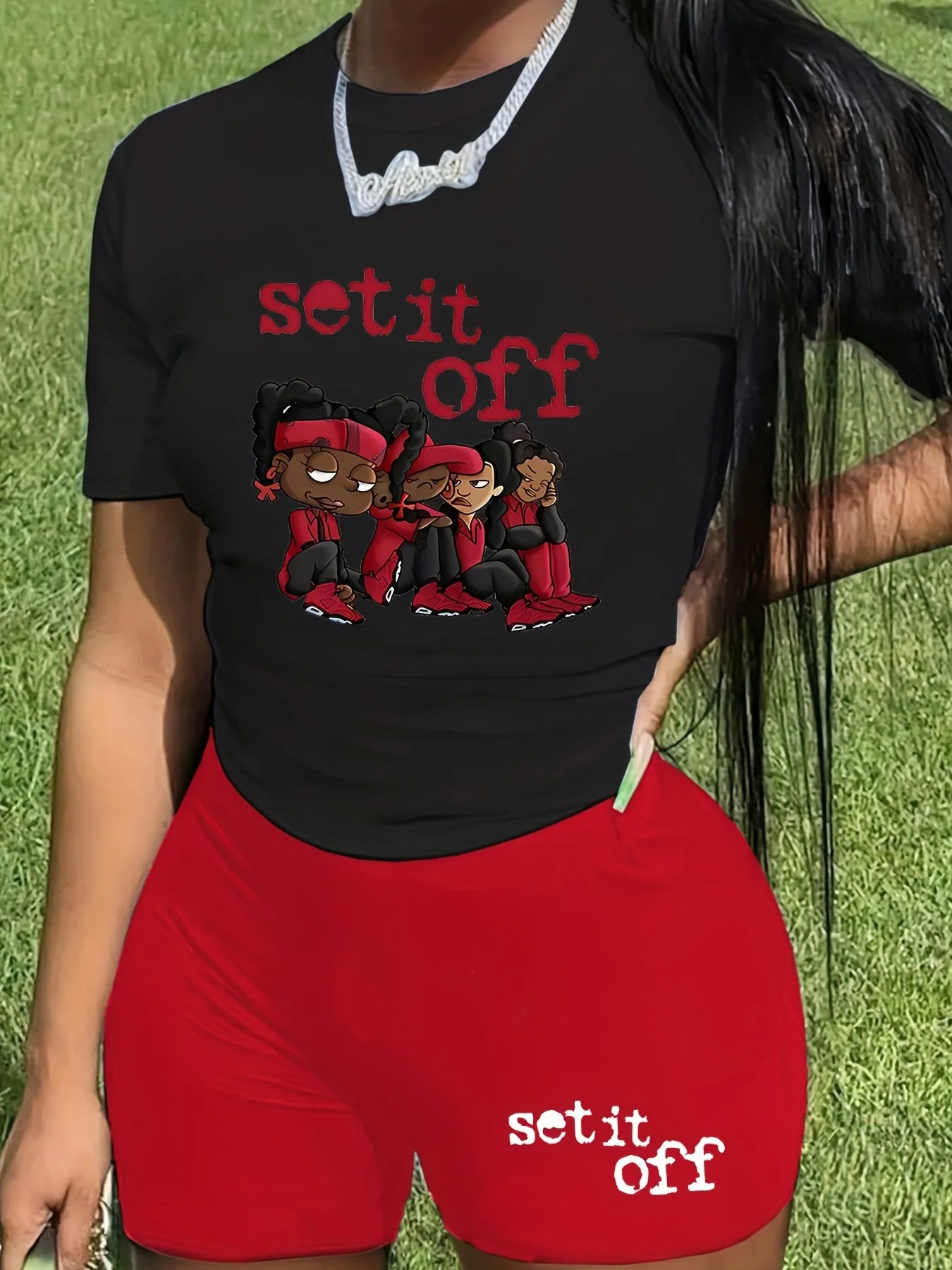 Two-Piece Chic Pantsuit - Women's Casual Crew Neck Tee & Summer Shorts Outfit Set for Warm Days - Comfortable, Relaxed Fit, Short Sleeve, Print Design
